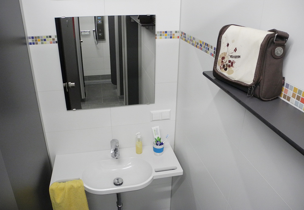Campingplatz Sanitär Waschkabine Waschbecken