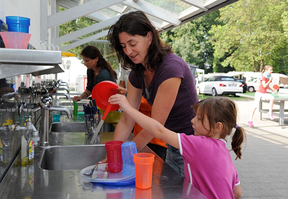 Sanitär Camping Kind Familien Eltern