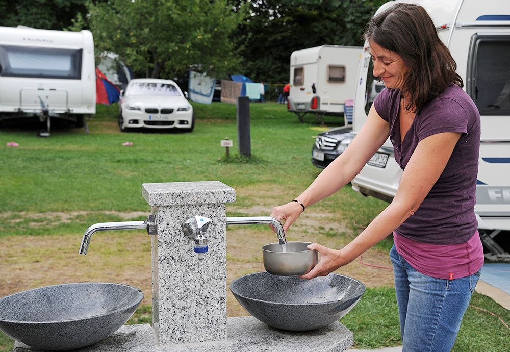 Brunnen Trinkwasser Camping Versorgung